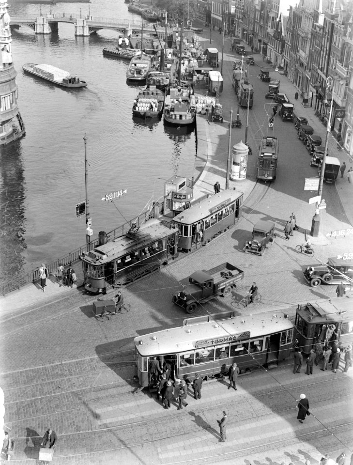 Gezicht op het Muntplein vanaf de Munttoren, Bestanddeelnr 189-0858