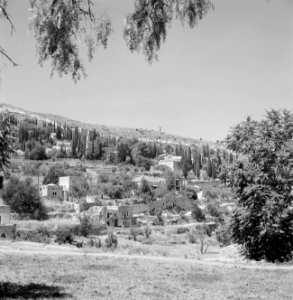Gezicht op het dorp Ein Karem., Bestanddeelnr 255-2790