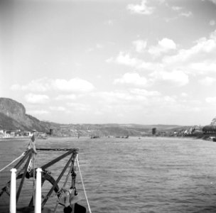 Gezicht op de Rijn ter hoogte van Remagen, Bestanddeelnr 254-1064