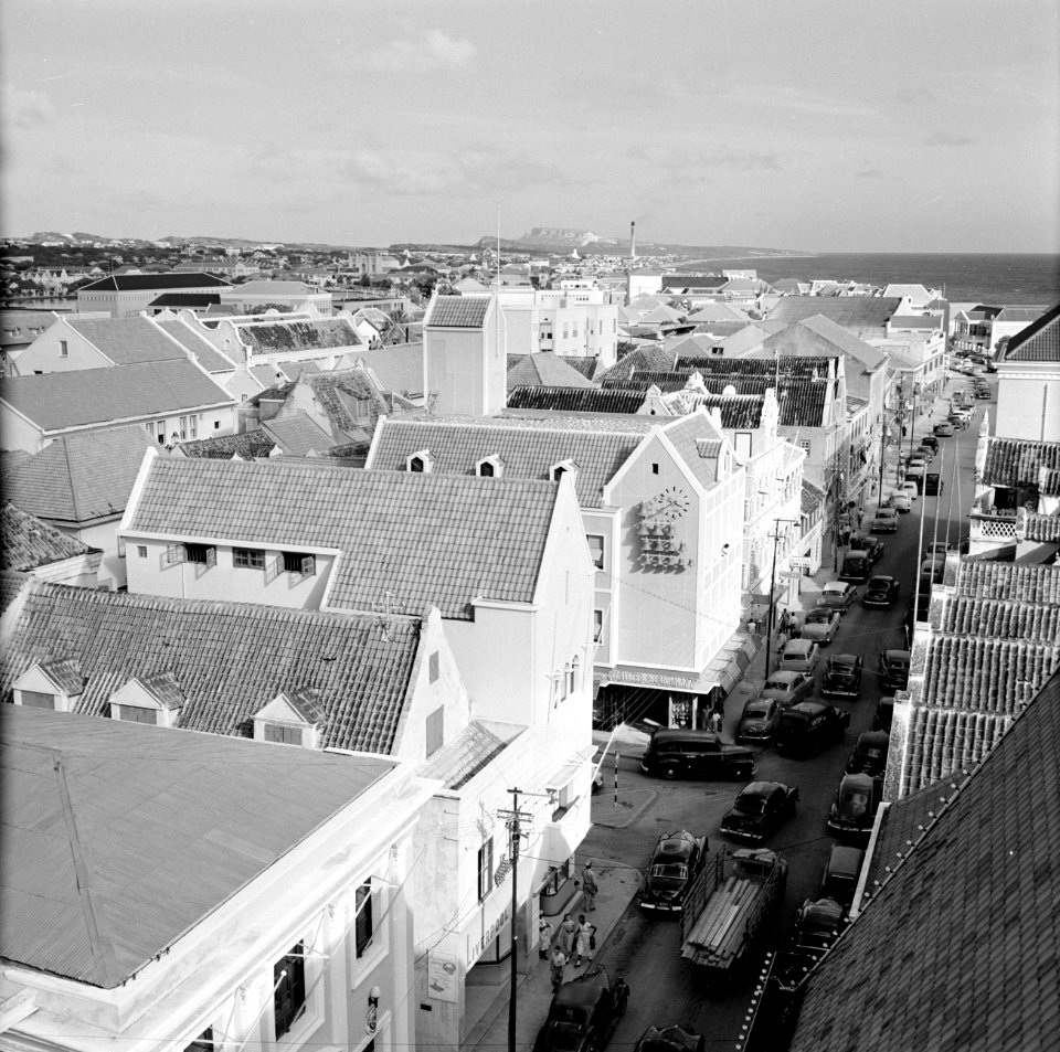 Gezicht op de Bredestraat in Willemstad, Curaçao, Bestanddeelnr 252-3110
