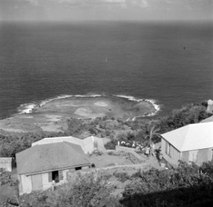 Gezicht op de kust van Saba, Bestanddeelnr 252-8279