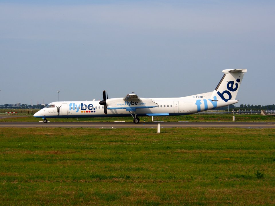 G-FLBD Flybe De Havilland Canada DHC-8-402Q Dash 8 - cn 4259, taxiing 22july2013 pic-004