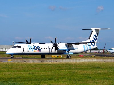 G-FLBD Flybe De Havilland Canada DHC-8-402Q Dash 8 - cn 4259 taxiing 19july2013 pic-001