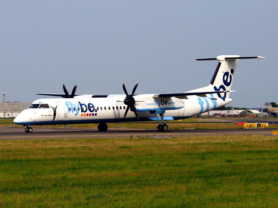 G-FLBD Flybe De Havilland Canada DHC-8-402Q Dash 8 - cn 4259, taxiing 22july2013 pic-001