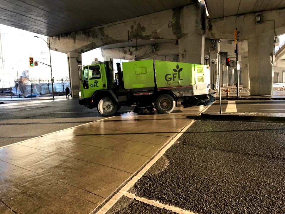 GFL Environmental Ford Cargo 6000 street cleaner 0009 in Toronto 01