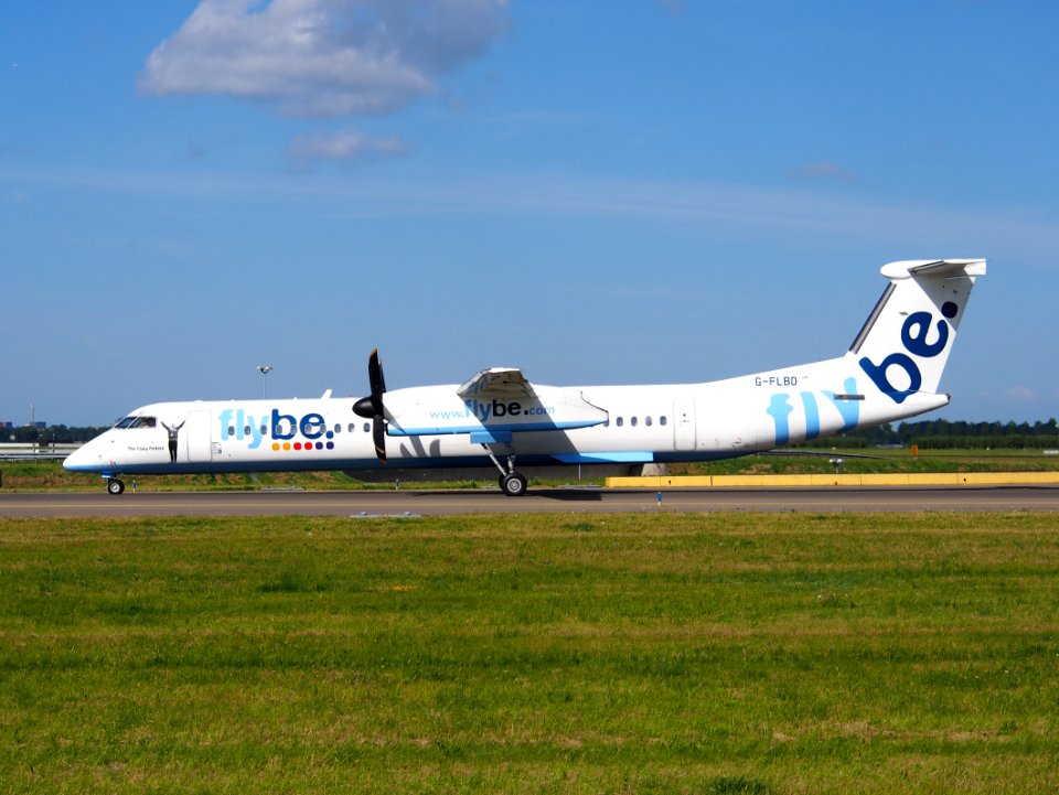 G-FLBD Flybe De Havilland Canada DHC-8-402Q Dash 8 - cn 4259 taxiing 19july2013 pic-004