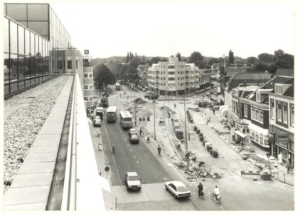Gezicht vanaf de nieuwbouw aan het Houtplein op de Dreef., NL-HlmNHA 54023574