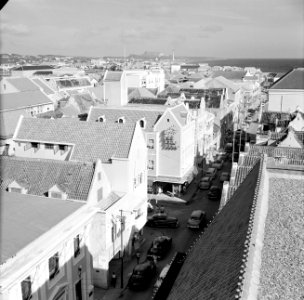 Gezicht op Willemstad op Curaçao, Bestanddeelnr 252-3057