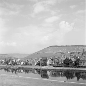 Gezicht op Traben gezien vanuit Trarbach, Bestanddeelnr 254-3937