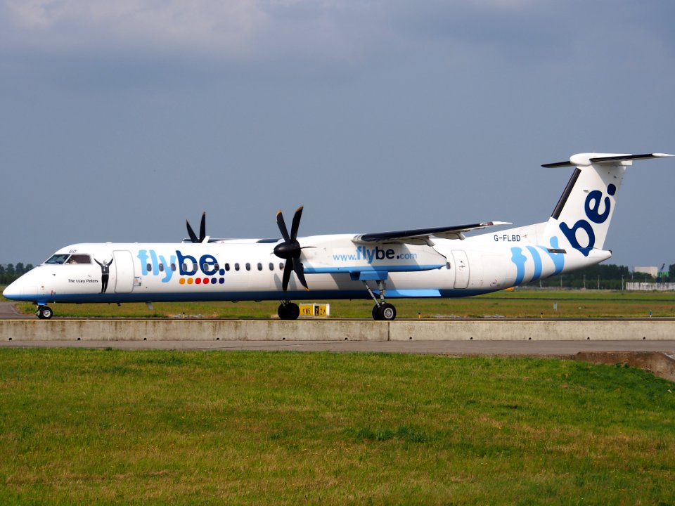 G-FLBD Flybe De Havilland Canada DHC-8-402Q Dash 8 - cn 4259 taxiing 14july2013 pic-001