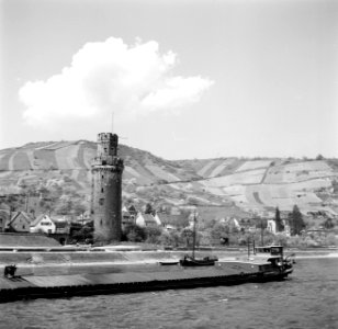 Gezicht op Oberwesel met de Ochsenturm, Bestanddeelnr 254-1145