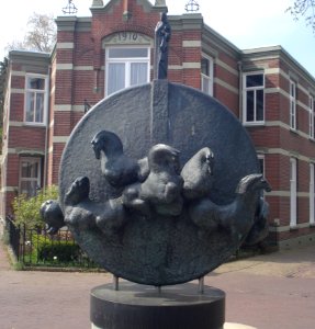 Gilze en rijen kunstwerk duizendjarig bestaan gilze