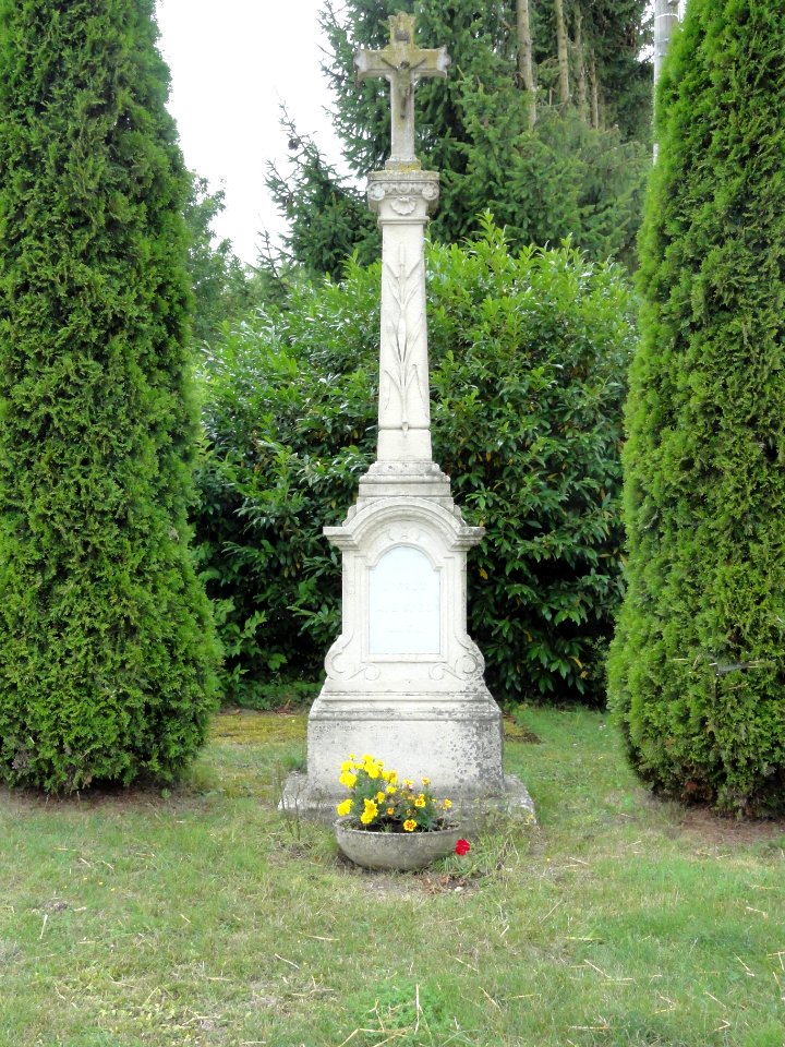 Gimécourt (Meuse) croix de chemin A