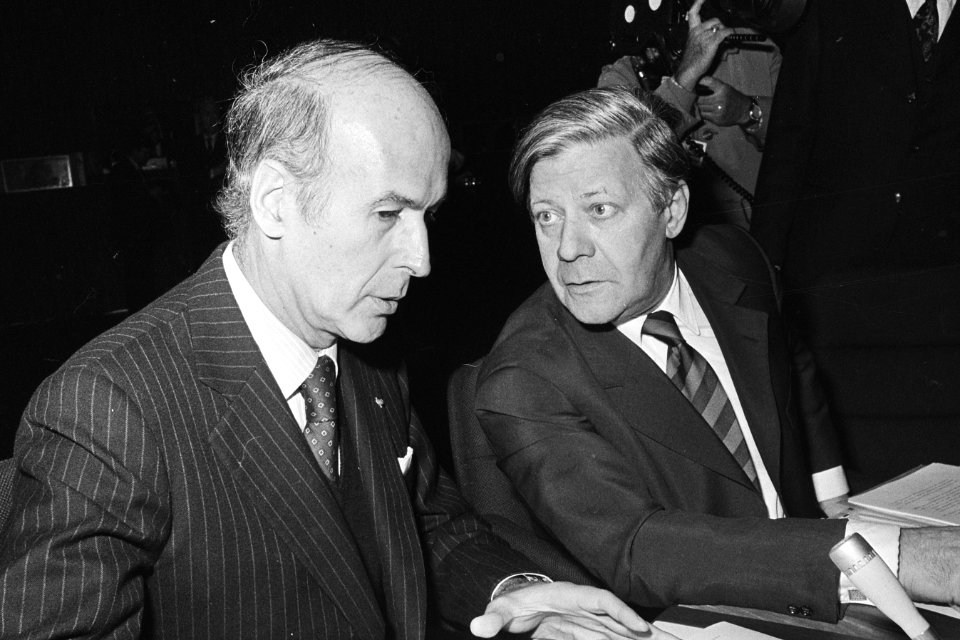 Giscard d'Estaing Helmut Schmidt 1976 (cropped)