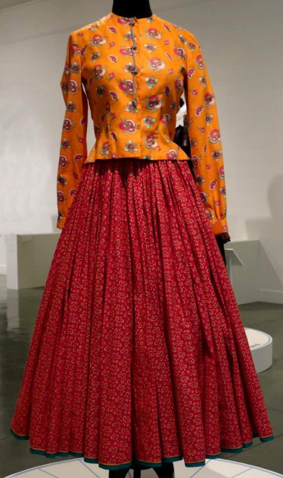 Ghagra ensemble from India, 20th century, Honolulu Museum of Art