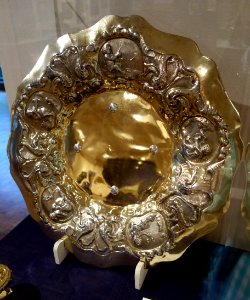 Gilt Charger, Paul Storr, British, 1810-1811, silver - Huntington Museum of Art - DSC05424