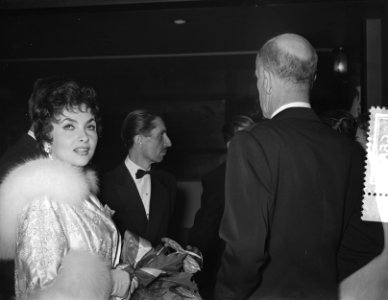 Gina Lolobrigida in Amsterdam, wereldpremiere, Bestanddeelnr 907-3995