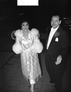 Gina Lolobrigida in Amsterdam, wereldpremiere, Bestanddeelnr 907-3996