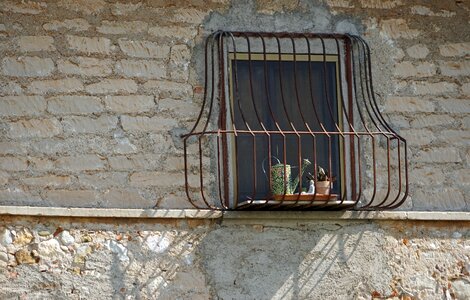 Masonry grate old