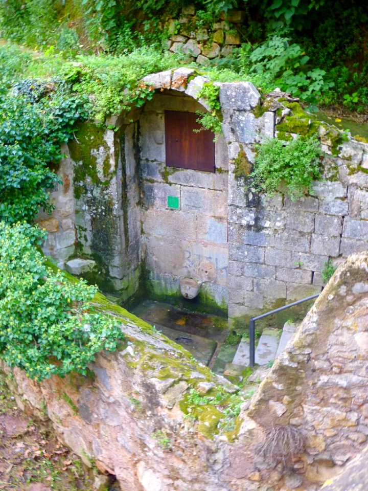 Girona - Ribera del Galligants, Font del Bisbe 1