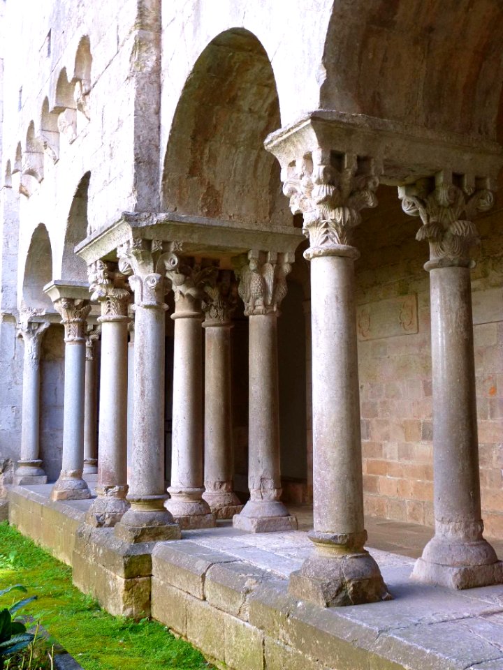 Girona - Ex Monasterio de Sant Pere de Galligants, claustro 18