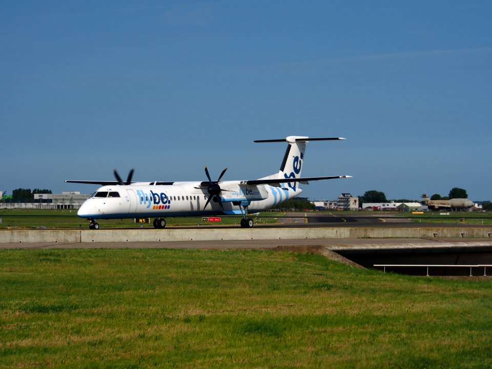 G-JECM Flybe De Havilland Canada DHC-8-402Q Dash 8 - cn 4118 0