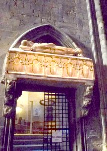 Girona - Catedral, Sepulcro del Conde Ramón Berenguer II