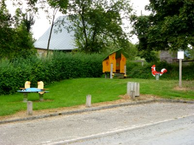 Givron (Ardennes) aire de jeux