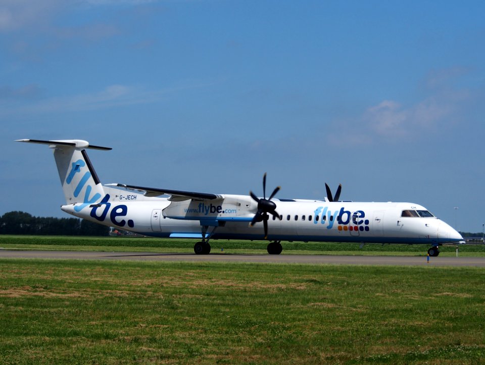 G-JECH Flybe Dash 8 Q400 pic2