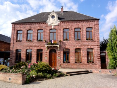 Ghissignies (Nord, Fr) mairie - école