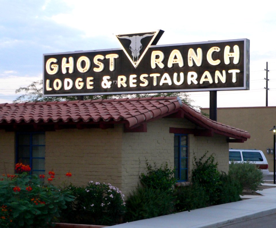 Ghost Ranch Lodge (Tucson) sign from E 1
