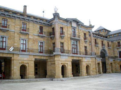 Gijón - Plaza de la Laboral Ciudad de la Cultura (ex Universidad Laboral) 5