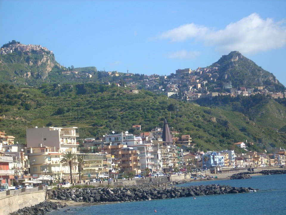 Giardini naxos april 2012