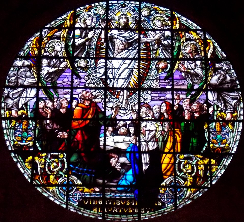 Gijon - Basilica del Sagrado Corazon de Jesus, vidrieras 09