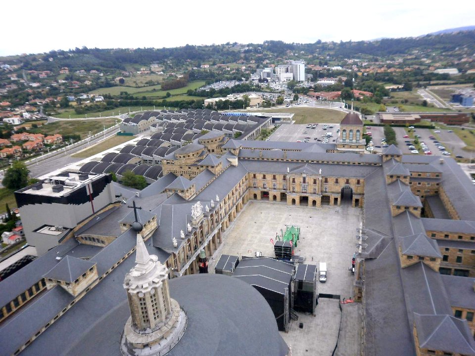 Gijón - Laboral Ciudad de la Cultura (ex Universidad Laboral), vista desde la torre 4