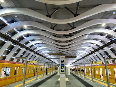 Ginza line's new Shibuya station platform