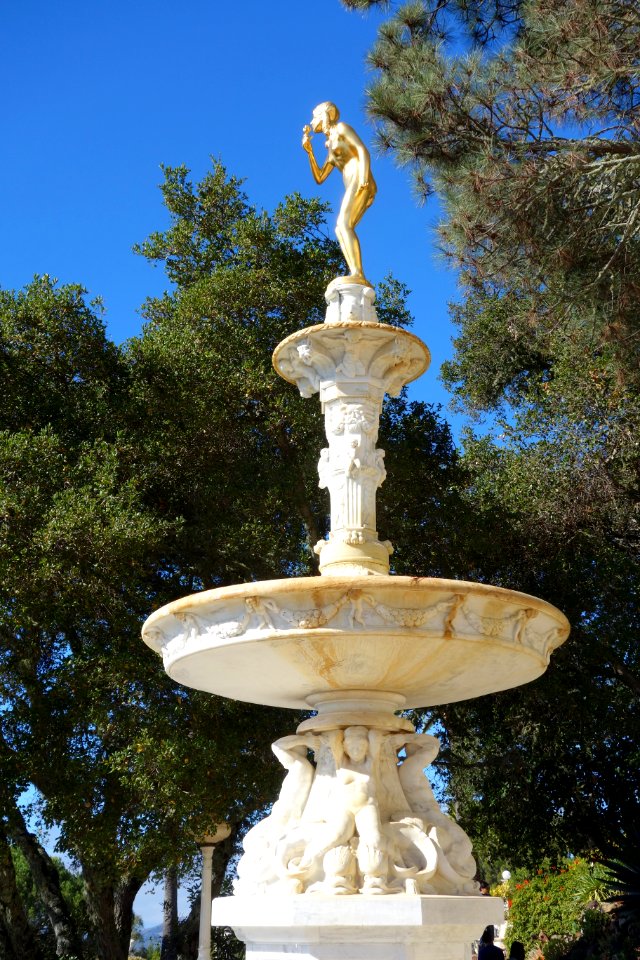 Gilded fountain, rose (Hearst Castle) - DSC06545