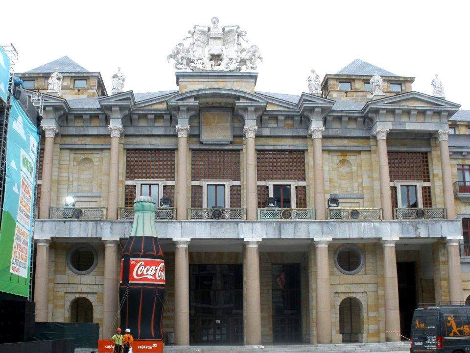 Gijón - Plaza de la Laboral Ciudad de la Cultura (ex Universidad Laboral) 1