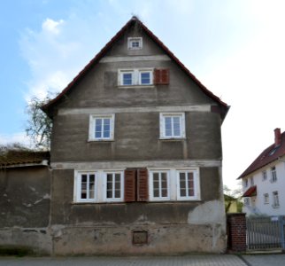 Ginheim, Woogstraße 43, Front
