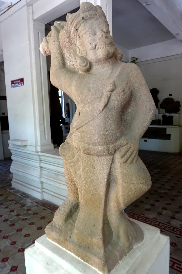 Giant, Khuong My, 7th-8th century, Quang Nam - Museum of Cham Sculpture - Danang, Vietnam - DSC01598