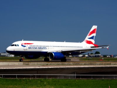 G-EUUF British Airways Airbus A320-232 - cn 1814 taxiing 21july2013 pic-001