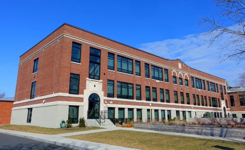 Gibbs School - Arlington, MA - DSC06261