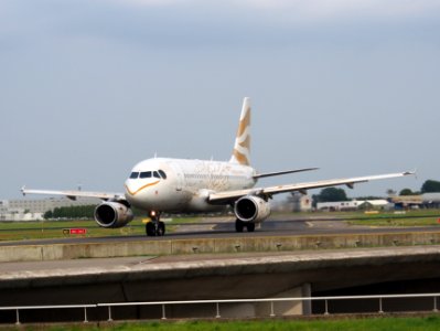 G-EUOH British Airways Airbus A319-131 - cn 1604 taxiing 14july2013 pic-001