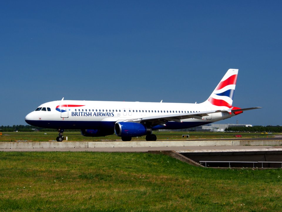 G-EUUF British Airways Airbus A320-232 - cn 1814 taxiing 21july2013 pic-002 photo