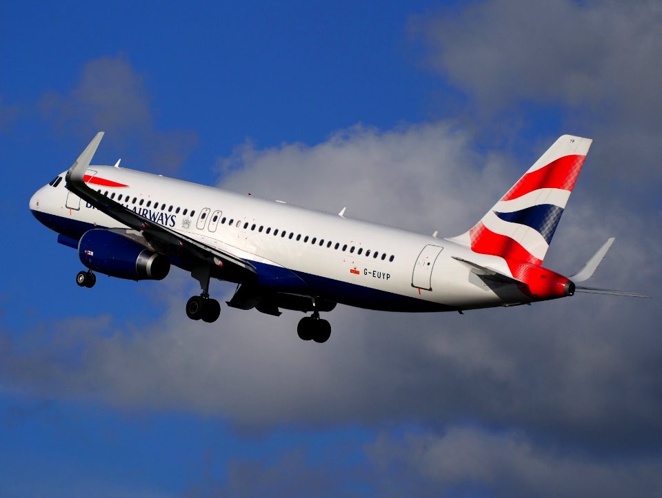 G-EUYP British Airways Airbus A320-232(WL) - cn 5784 takeoff from Polderbaan, Schiphol (AMS - EHAM) at sunset, pic2