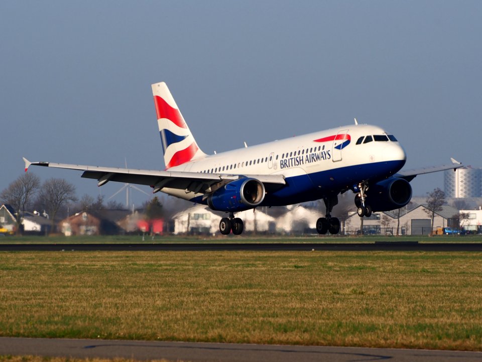 G-EUPB British Airways Airbus A319-131, landing at Schiphol (AMS - EHAM), Netherlands, pic2