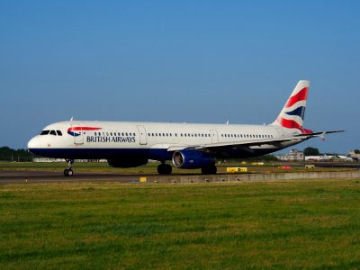 G-EUXD British Airways Airbus A321-231 - cn 2320 taxiing 18july2013 pic-001
