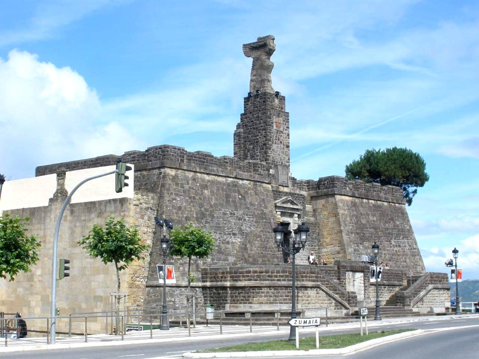 Getaria - Monumento a Juan Sebastian Elcano (Victorio Macho, 1925) 3