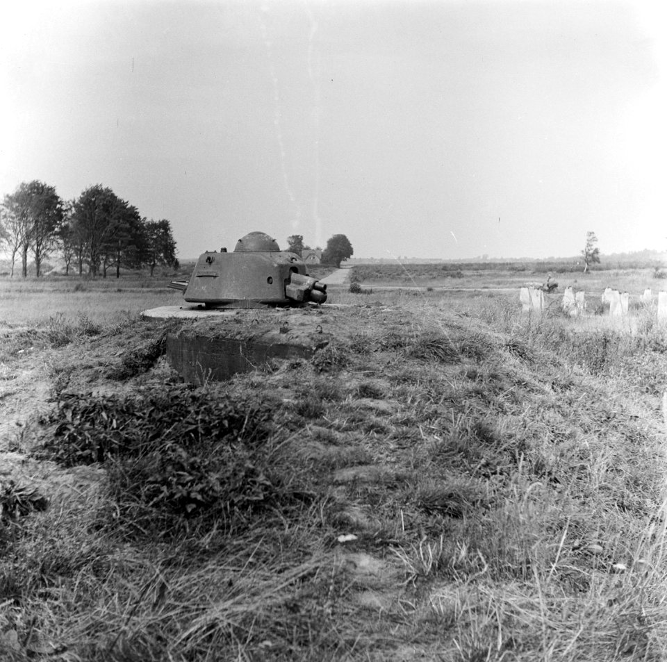 Geschutstoren in de polder, Bestanddeelnr 900-4948