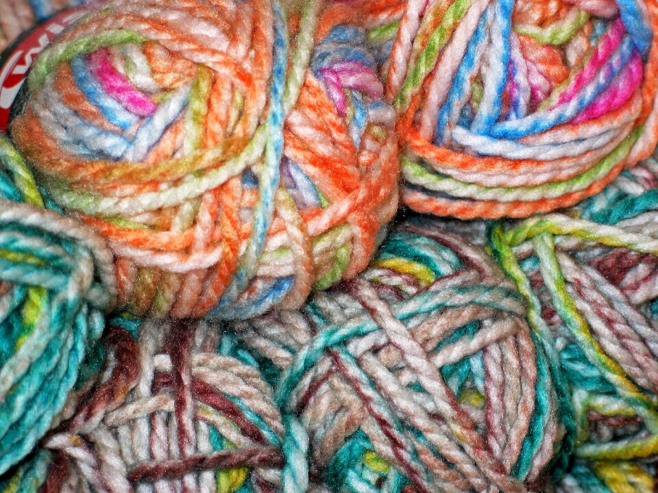 Knit structure hand labor